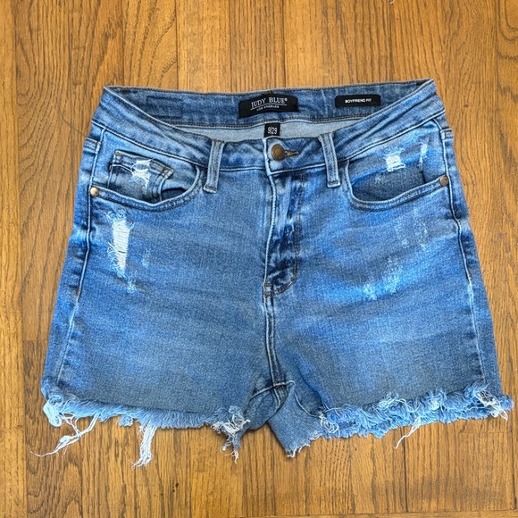 Judy Blue Pants - Judy Blue Women's Frayed Hem Jean Shorts - Blue